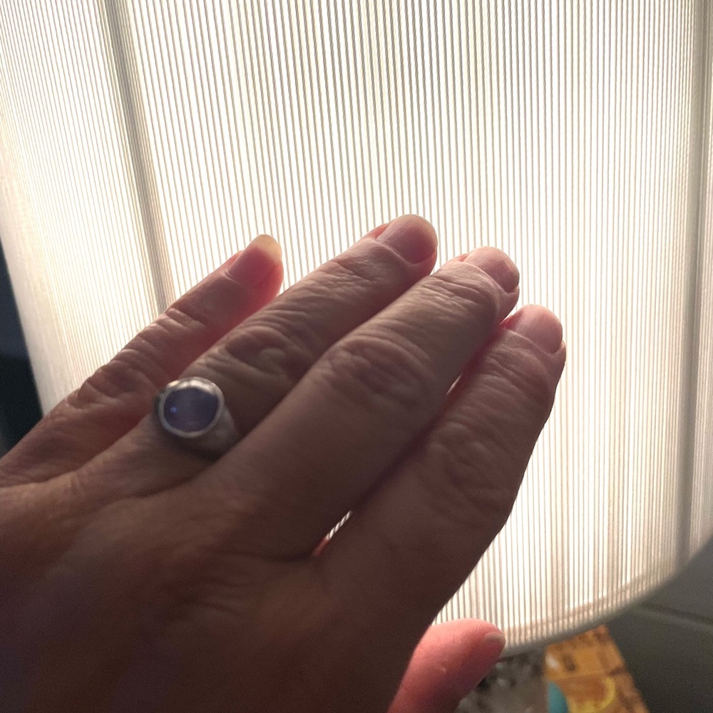 18k White Gold Star Sapphire Ring - Picture 13 of 14